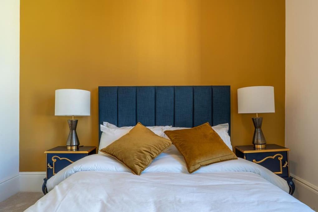 Stylish Beachfront Apartment, Sweeping Ocean Views And Luxury Touches Herne Bay Kültér fotó