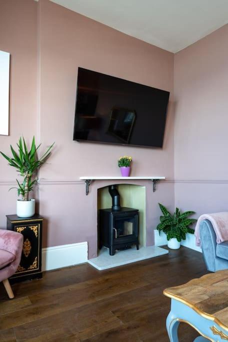 Stylish Beachfront Apartment, Sweeping Ocean Views And Luxury Touches Herne Bay Kültér fotó